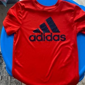 Boys ADIDAS TEE. Great condition. Size small, 8